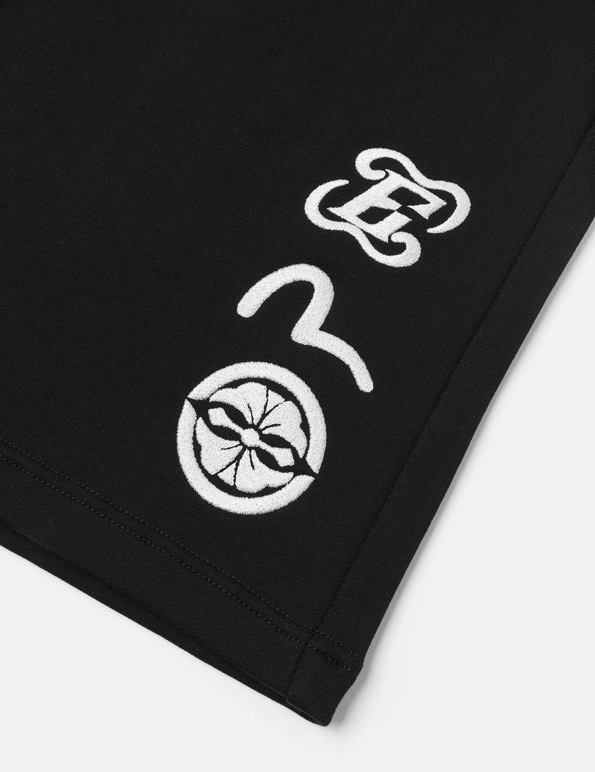 Kamon and Seagull Embroidery Fashion Fit Sweatshorts - 5