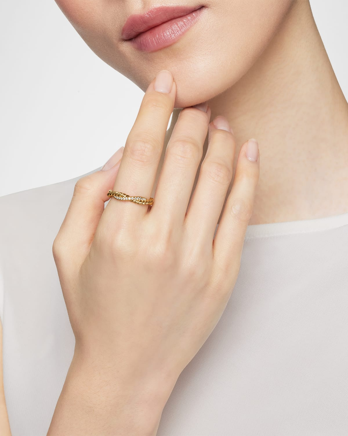 Petite Infinity Band Ring with Diamonds in 18K Gold, 4mm - 2