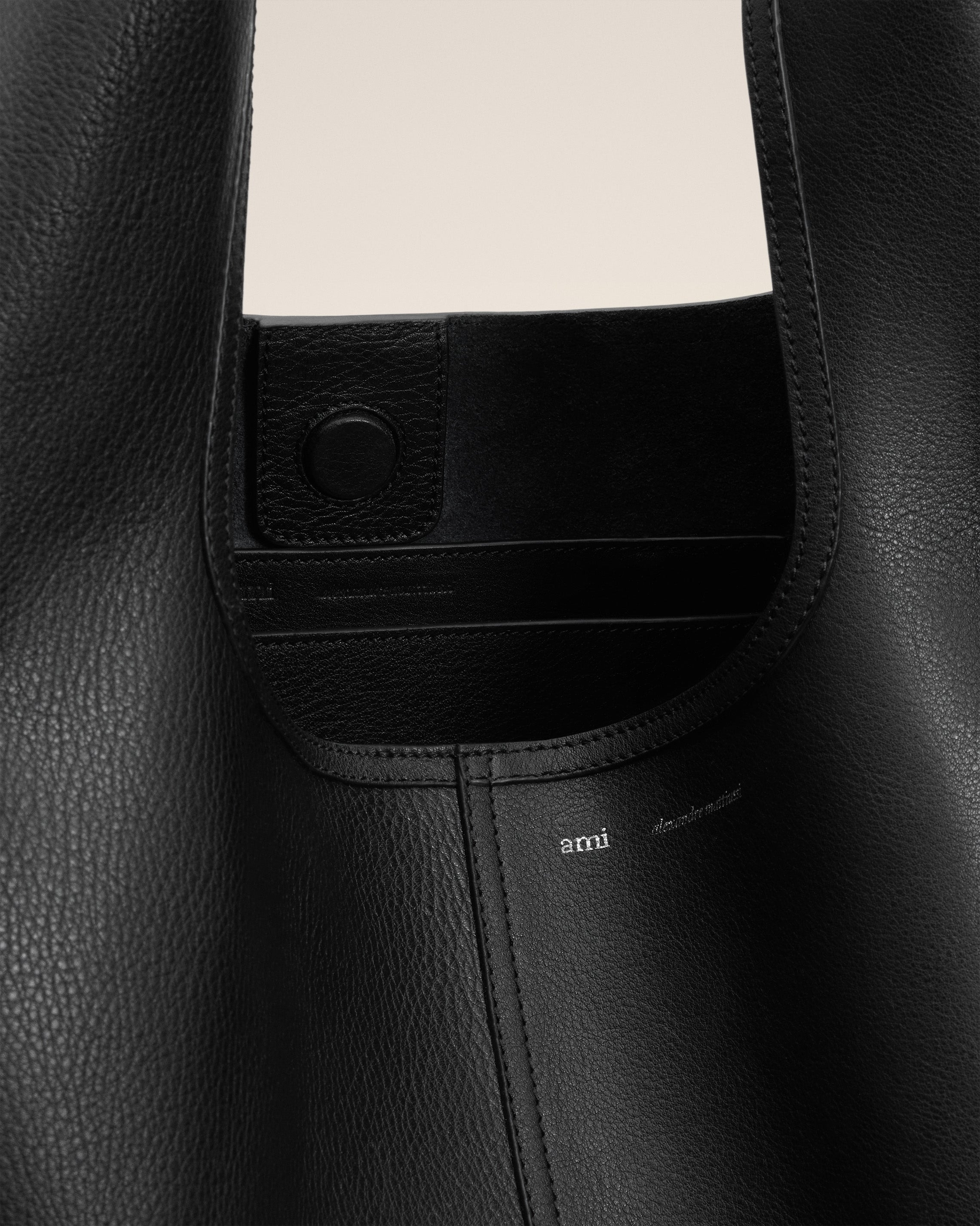 BLACK SMOOTH LEATHER ETIENNE HOBO BAG - 6