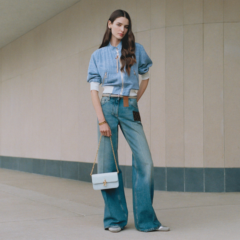 Louis Vuitton Wallet On Chain LV Bloom outlook