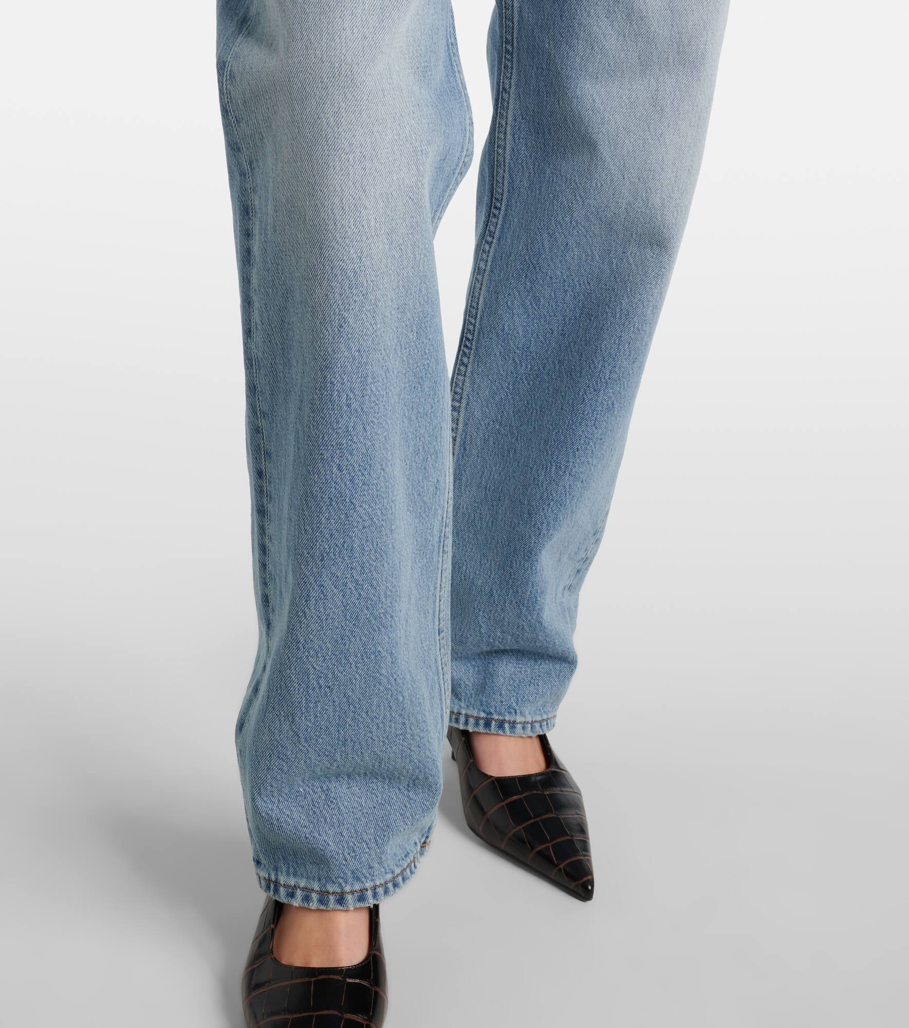 Faded low-rise straight jeans - 6