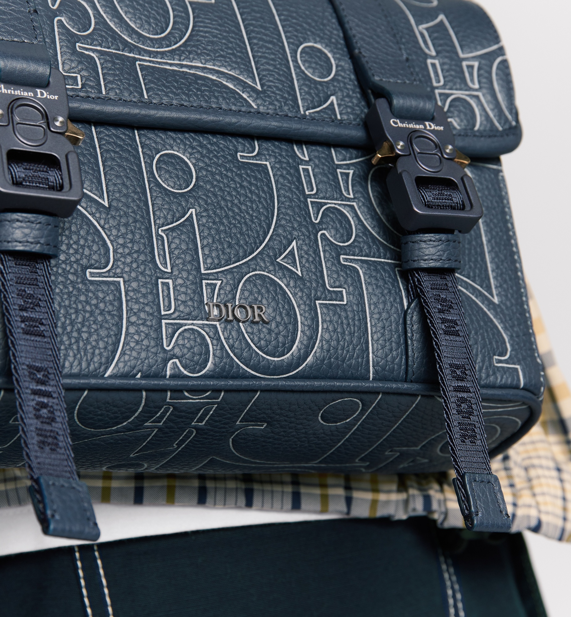 Dior Hit the Road Messenger Bag with Flap - 3