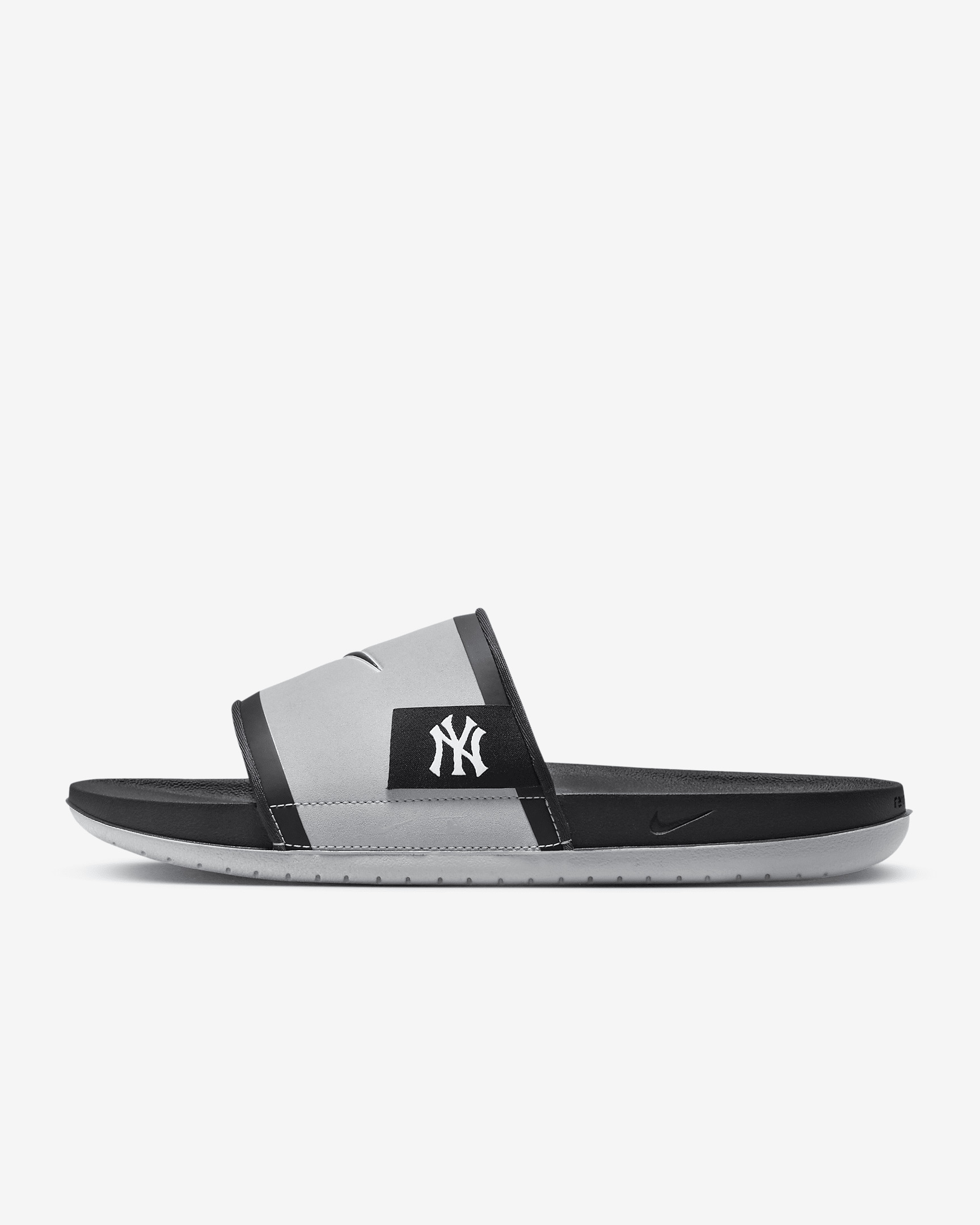 Nike Offcourt (New York Yankees) Offcourt Slides - 2