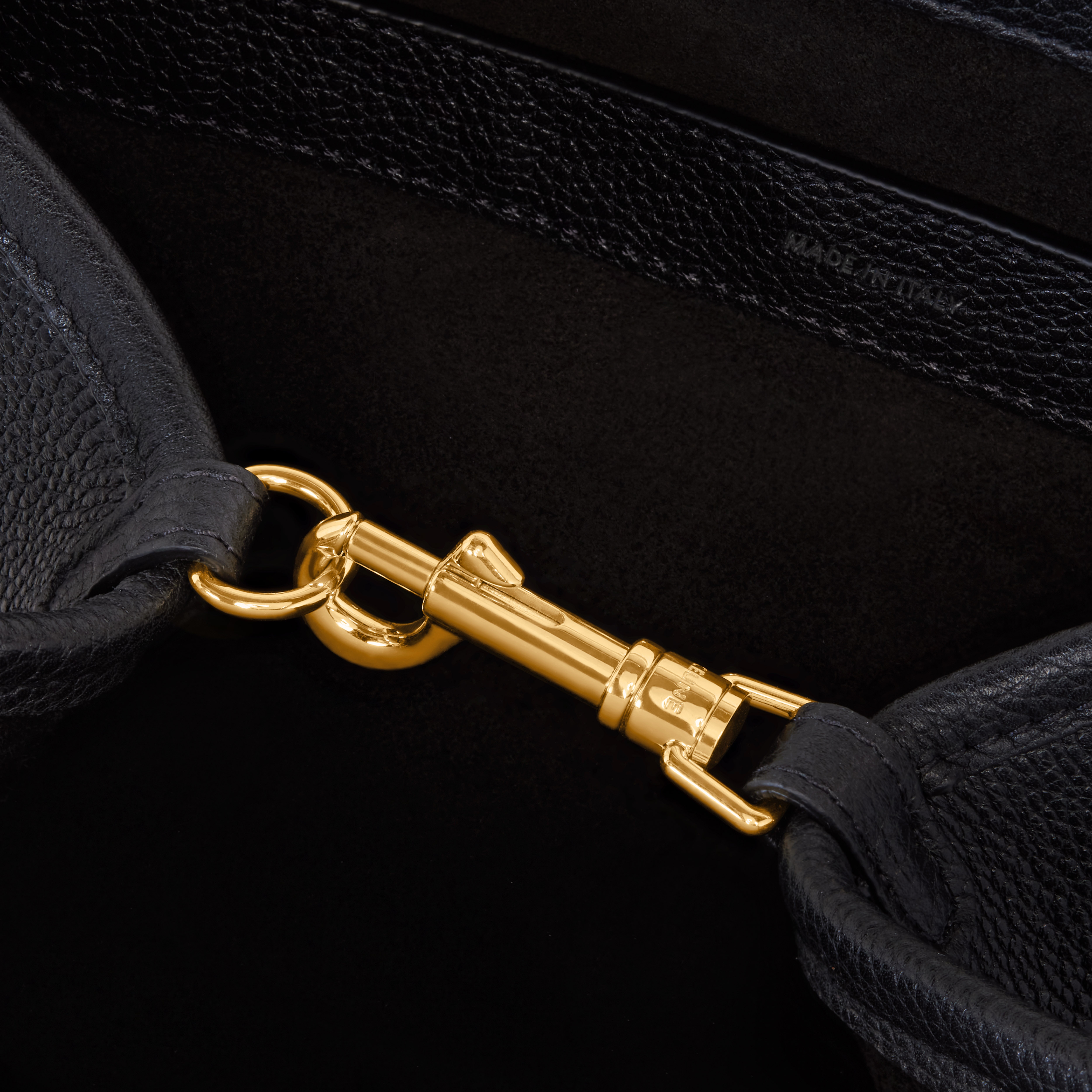 Medium Folded Cabas in Grained Calfskin - 4