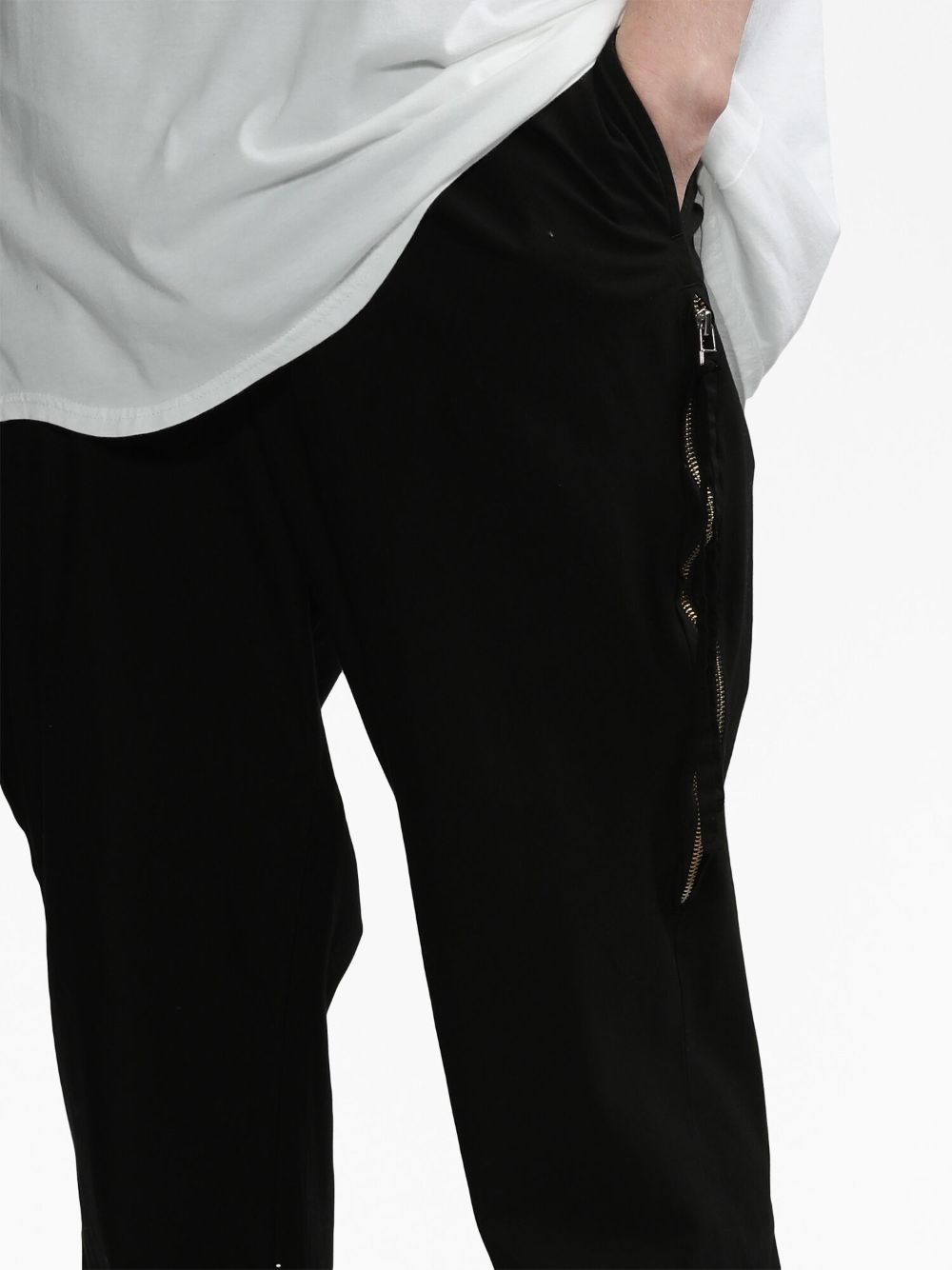 zip-detail straight-leg trousers - 5
