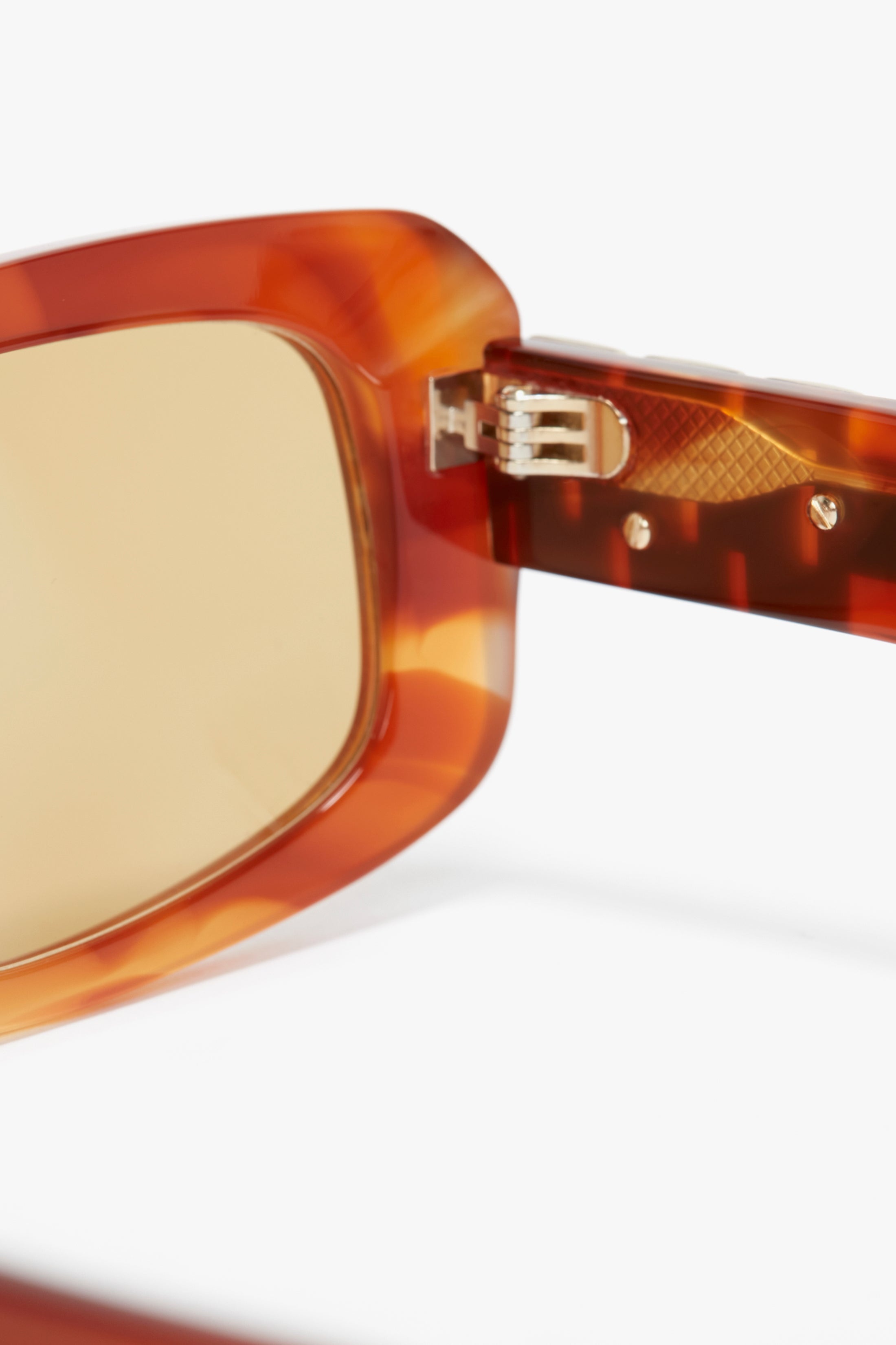 Chain Detail Rectangular Frame Sunglasses In Striped Blonde Havana - 5
