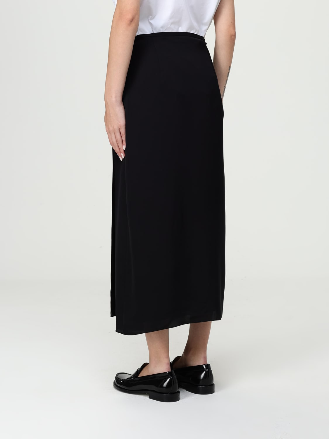 Skirt woman Theory - 2