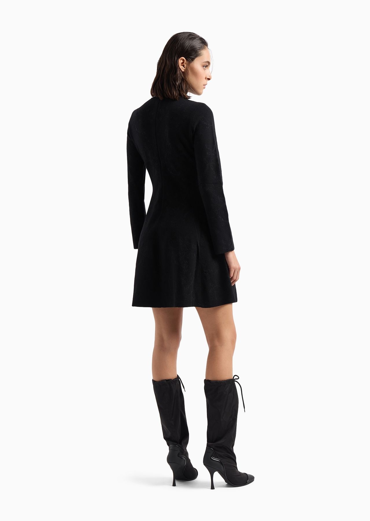 Knitted mock-neck dress with all-over matching floral embroidery - 3