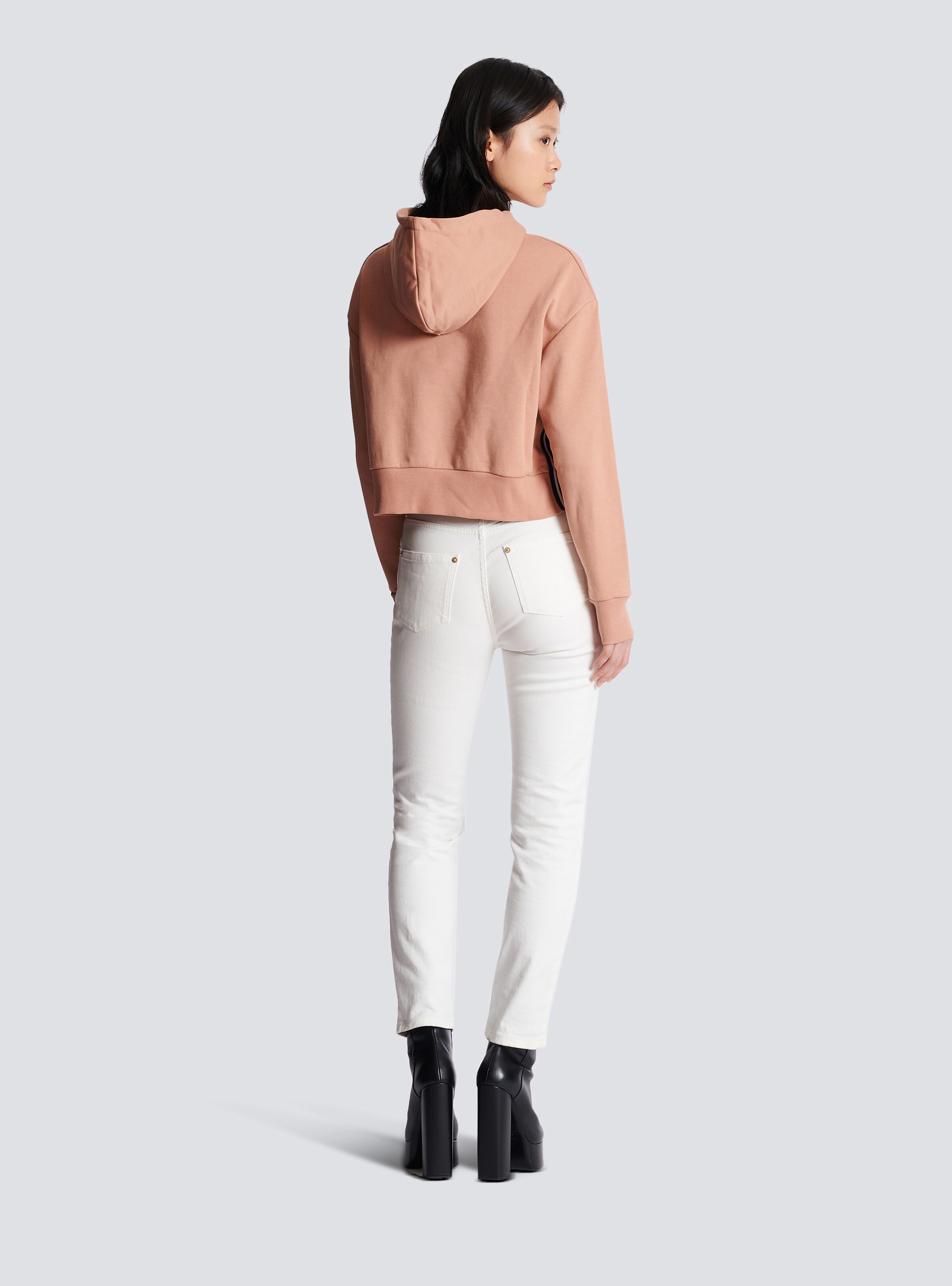Cropped cotton sweatshirt with flocked Balmain logo - 4