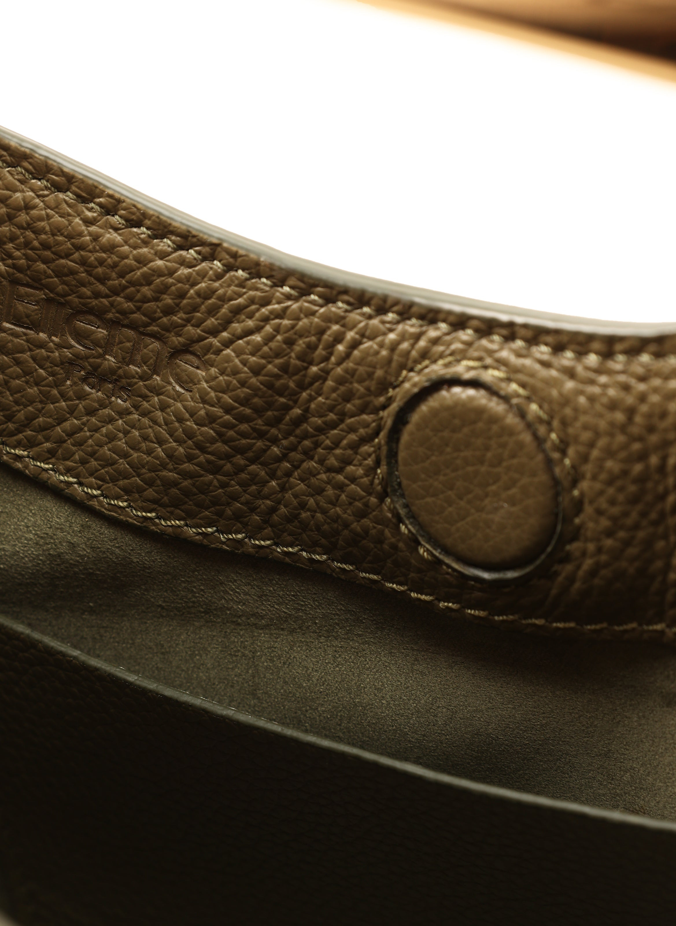 Small Boomerang Pebbled Leather Khaki - 4
