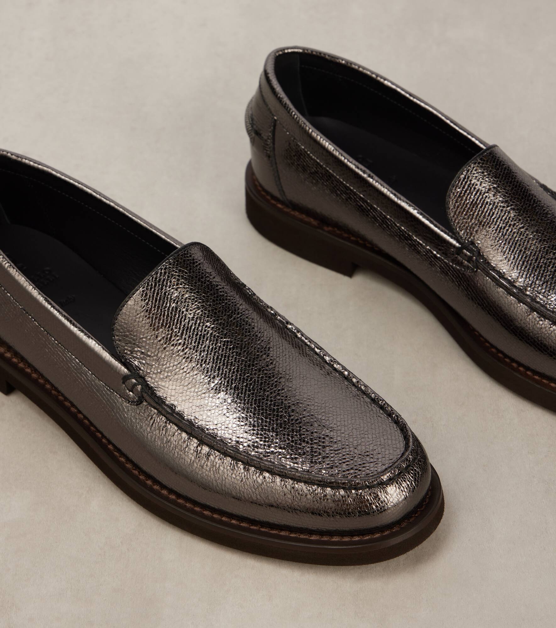 Metallic leather loafers - 5
