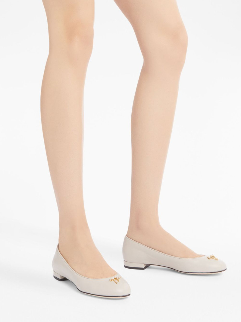Riziana logo-embellished ballerina shoes 5