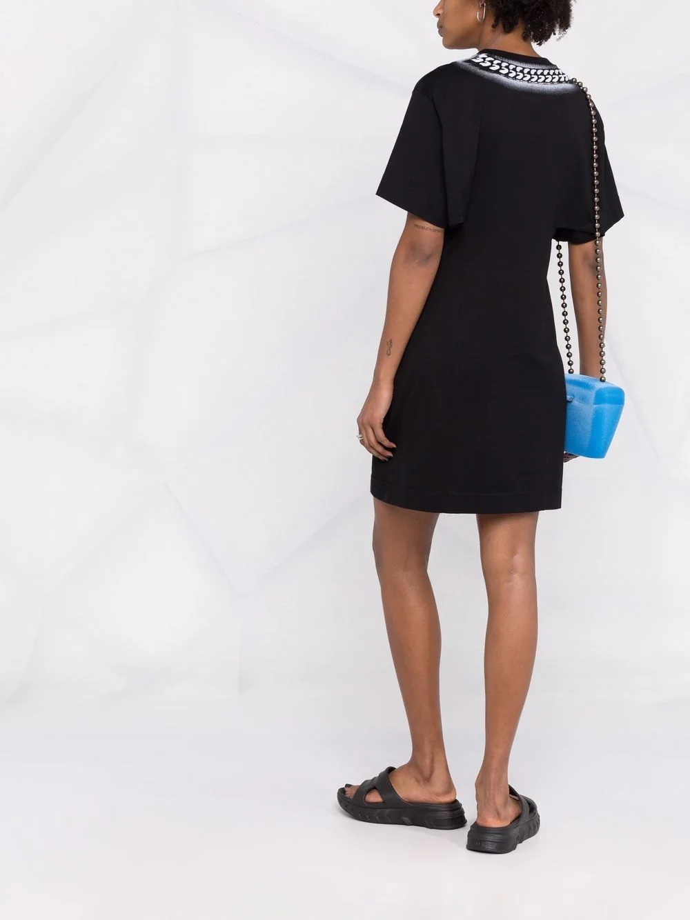 chain-print T-shirt dress - 6