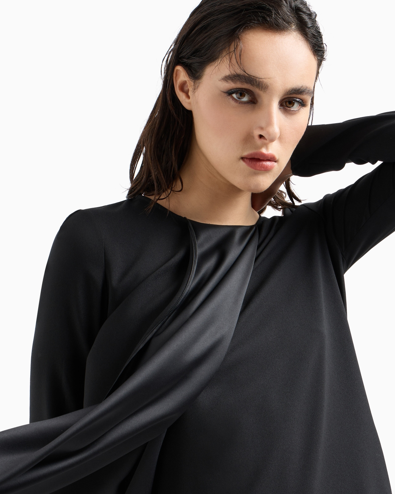 Satin crêpe tunic dress with oversized ruffle - 5
