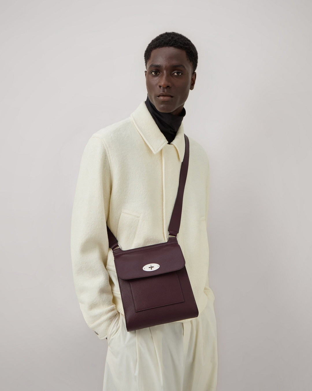 Antony Black Cherry Small Classic Grain - 2