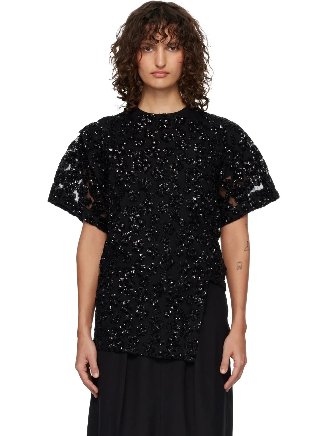 Black Floral Sequins Pointed T-Shirt - 1