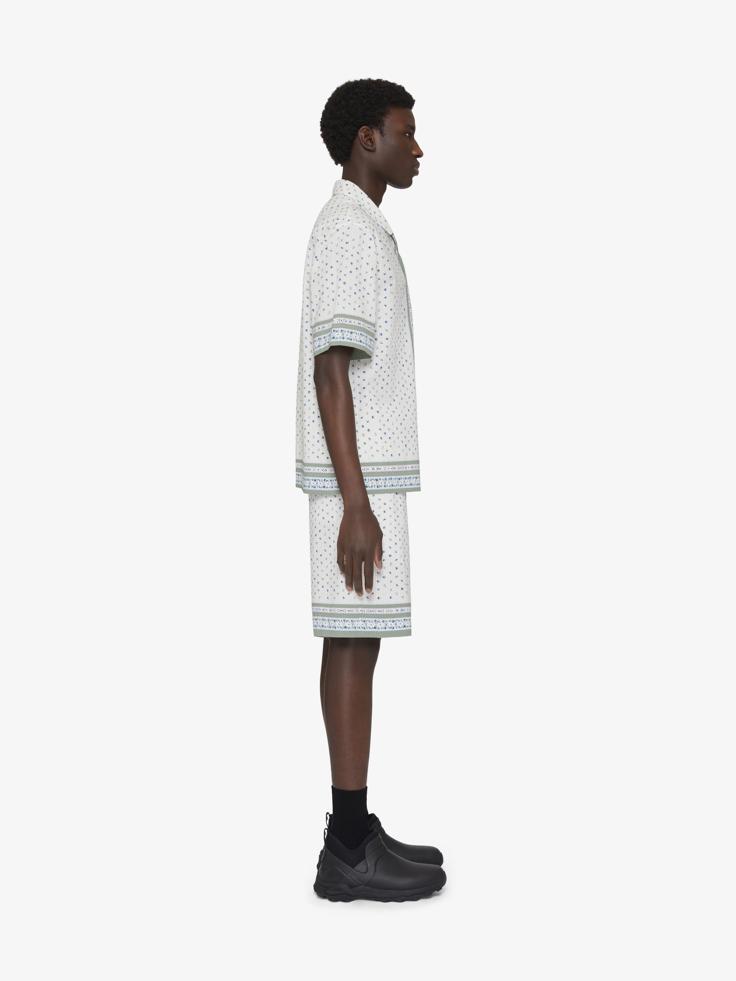BOXY FIT SHIRT IN COTTON SEERSUCKER WITH FLORAL PRINT - 3