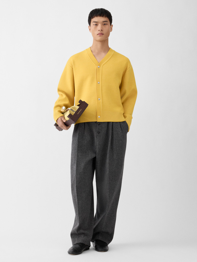 JACQUEMUS The Doppio cardigan outlook