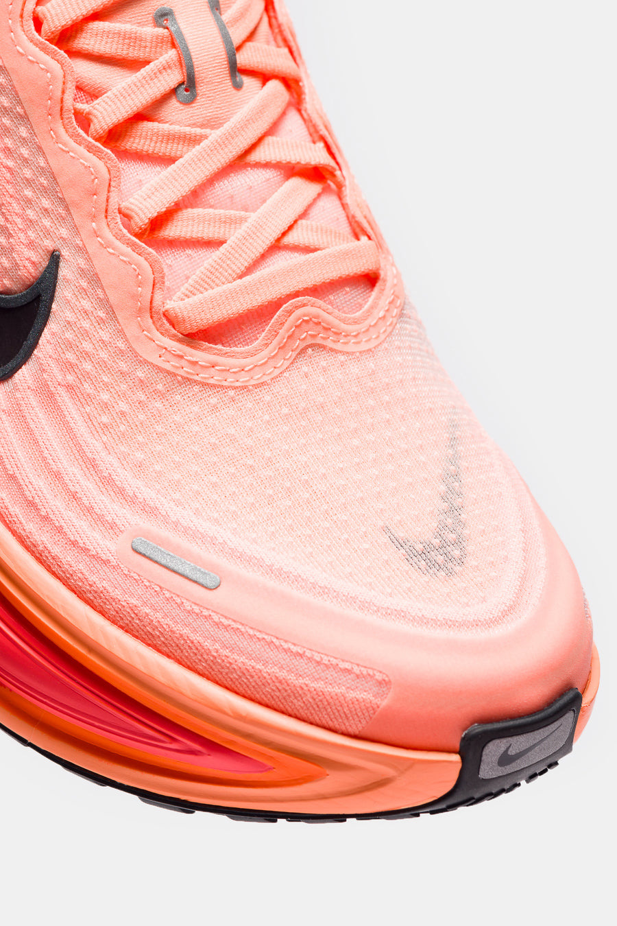 Vomero Plus Sneaker in Orange Pulse/Black/Hot Lava/Total Orange - 6
