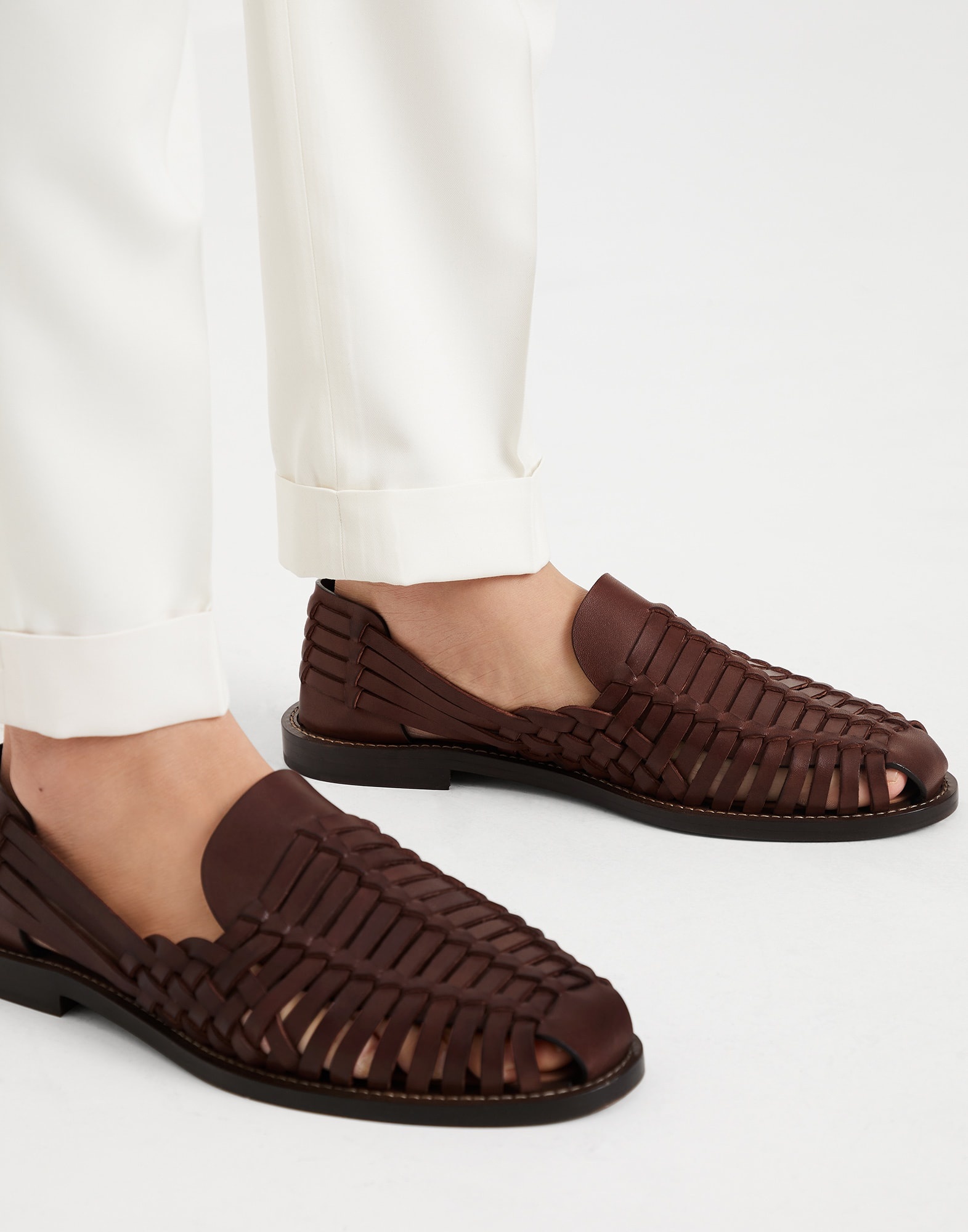 Woven calfskin sandals - 4