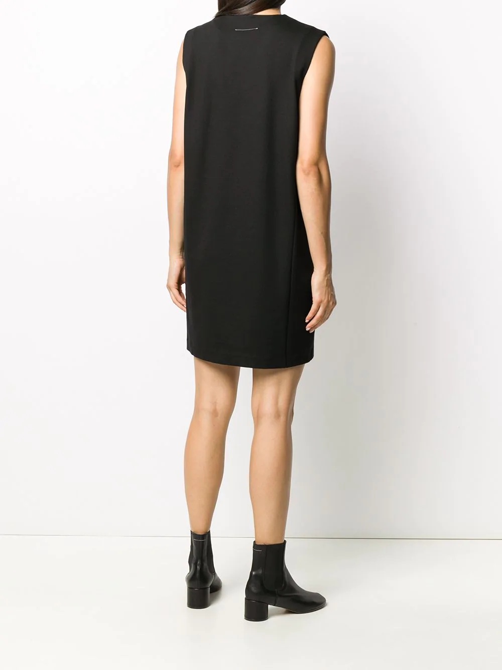 sleeveless deep V-neck dress - 4