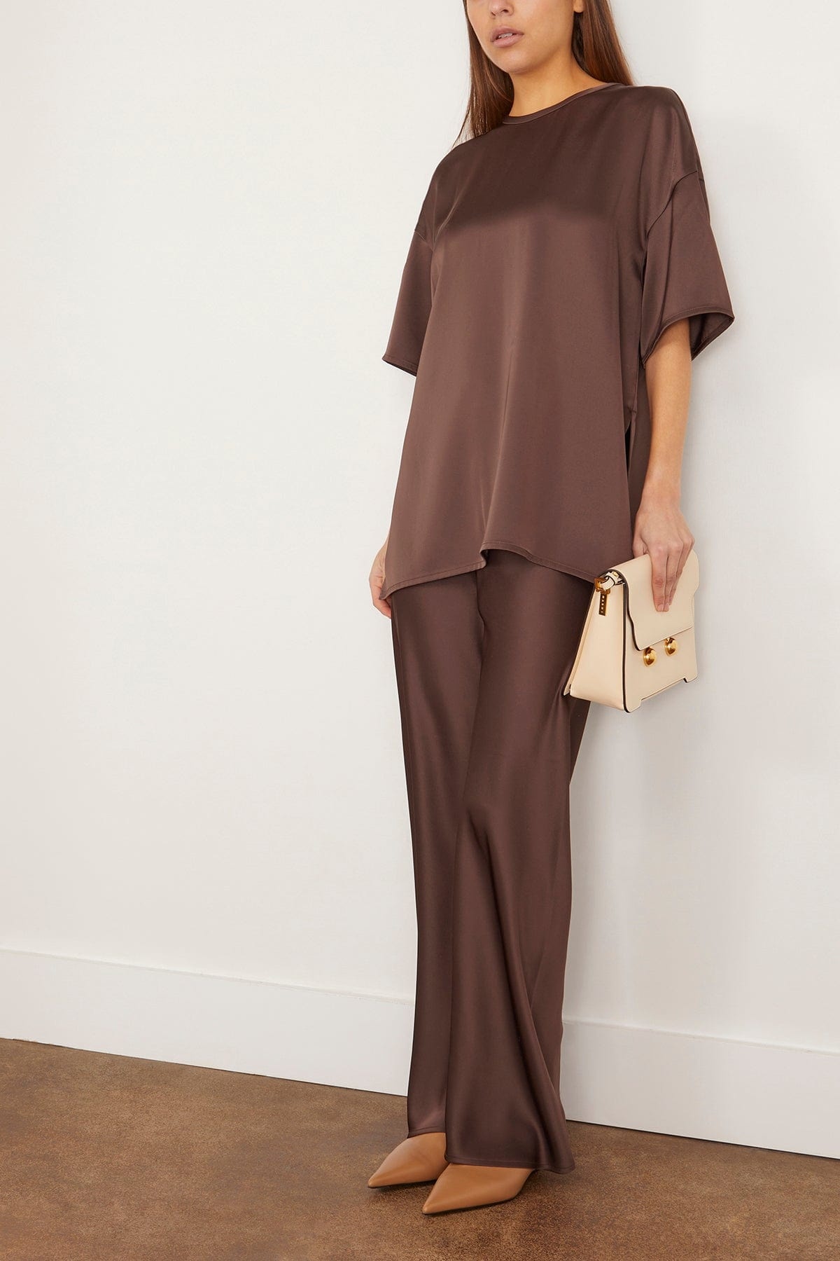 Bristowe T-Shirt in Chocolate - 2