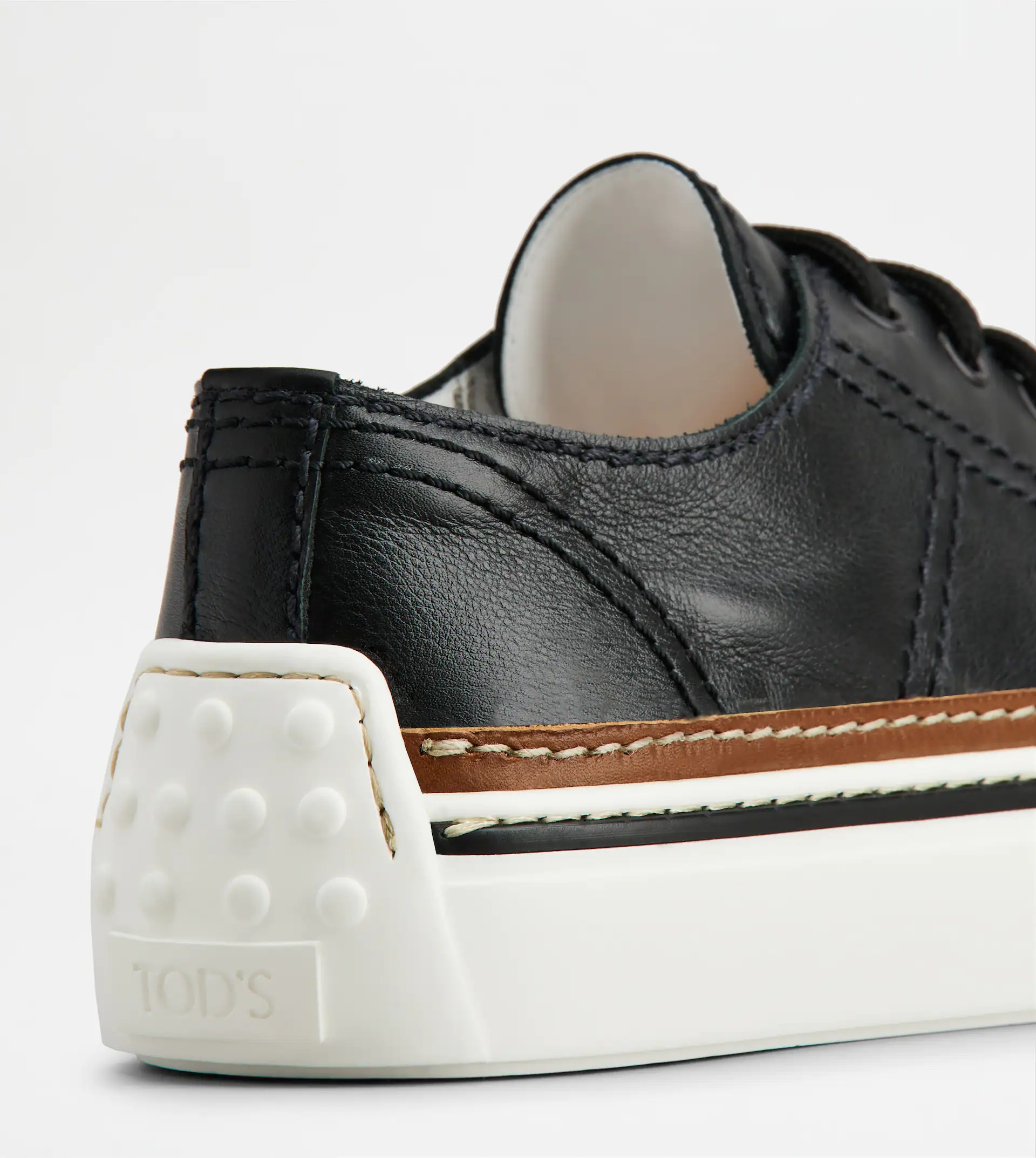 SNEAKERS IN LEATHER - BLACK - 5