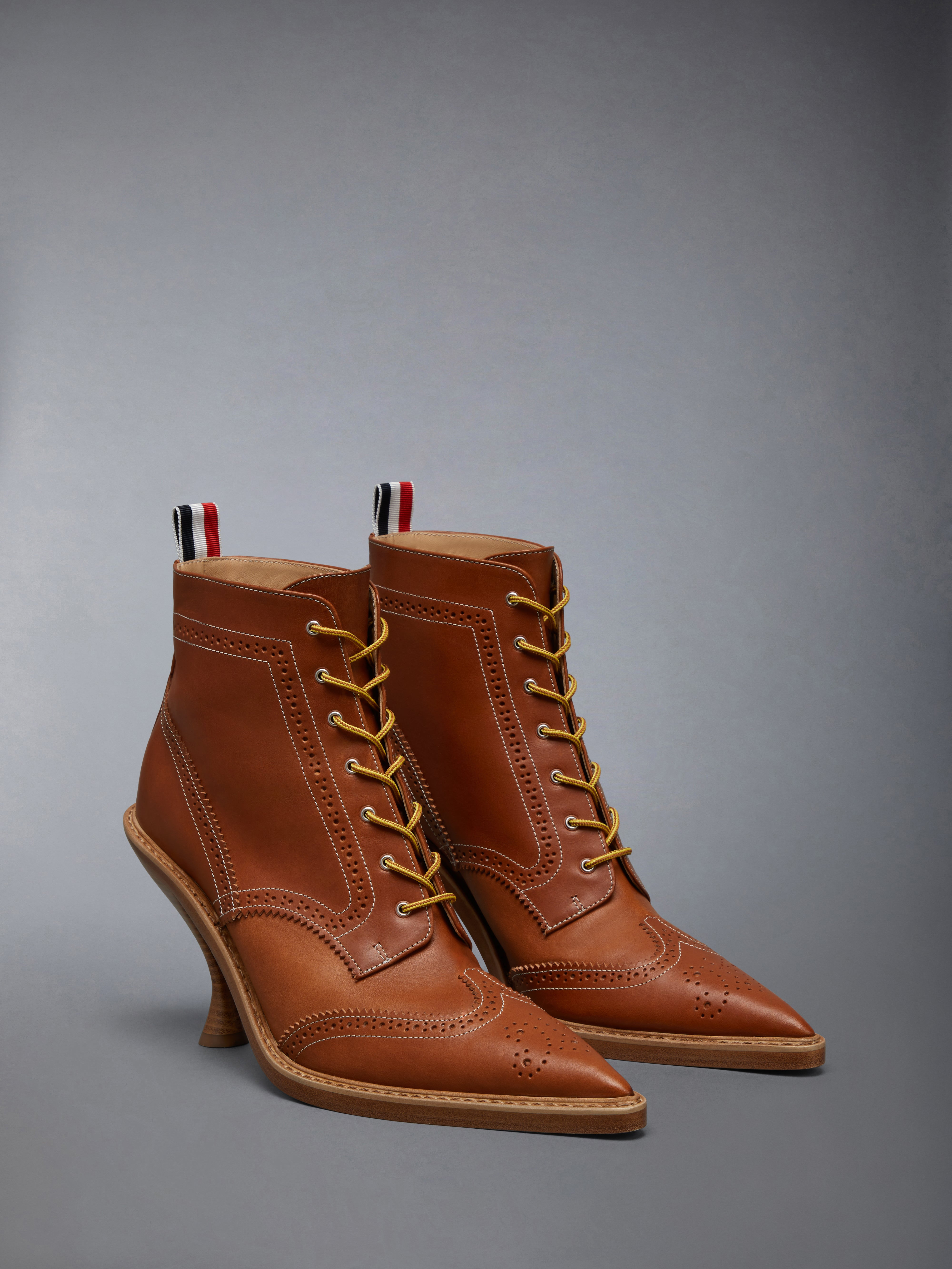 VACCHETTA WINGTIP CURVED HEEL BOOT - 2