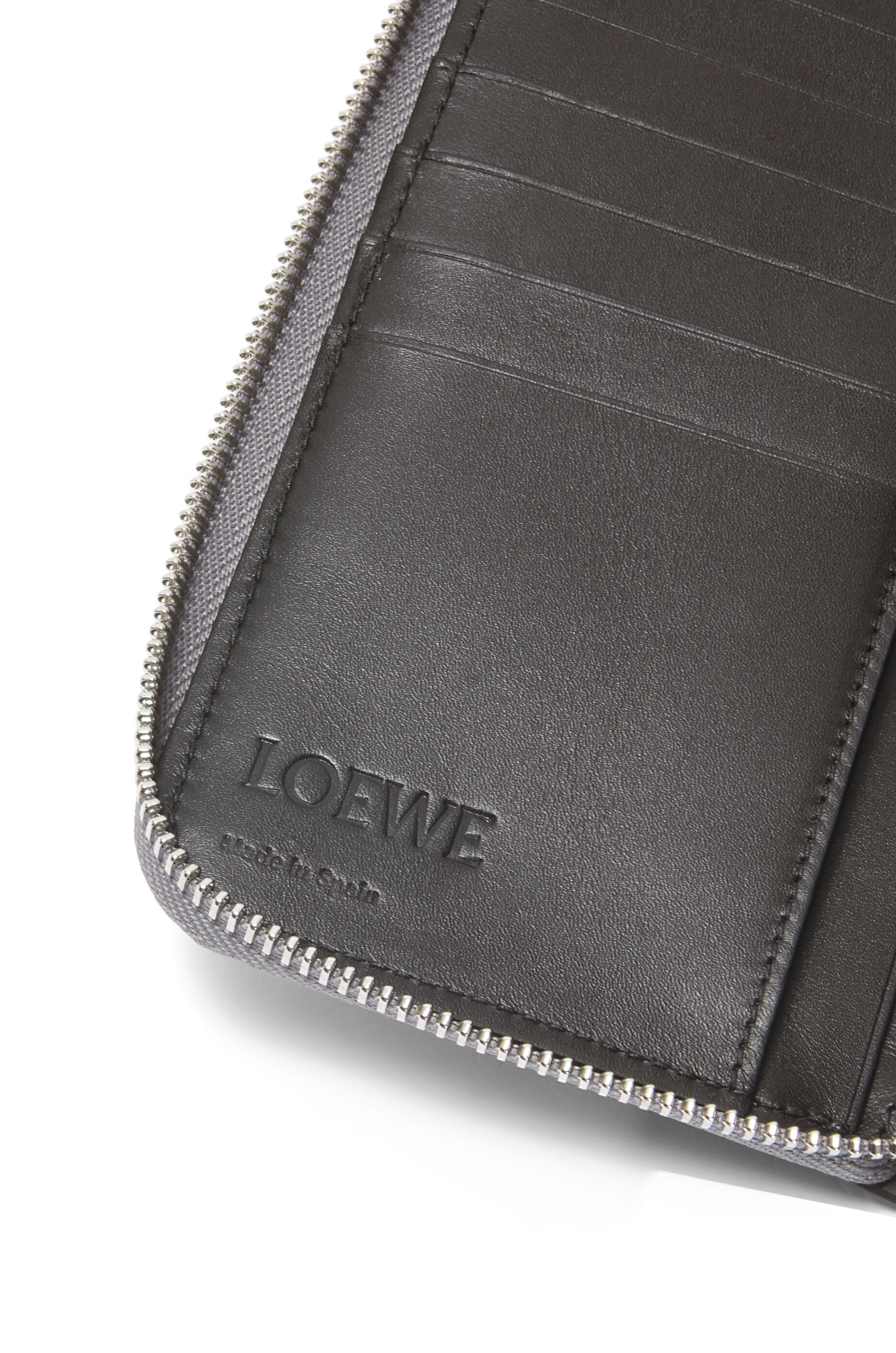 Puzzle stitches open wallet in smooth calfskin - 5