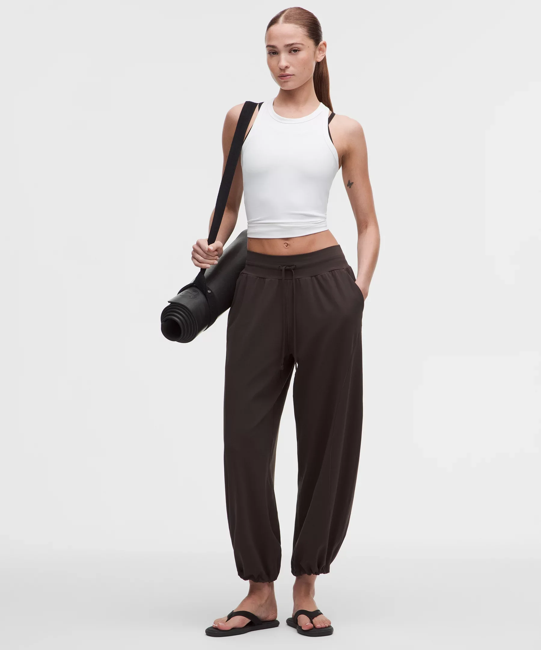 Groove Low-Rise Relaxed Cinch Pant *Short - 1