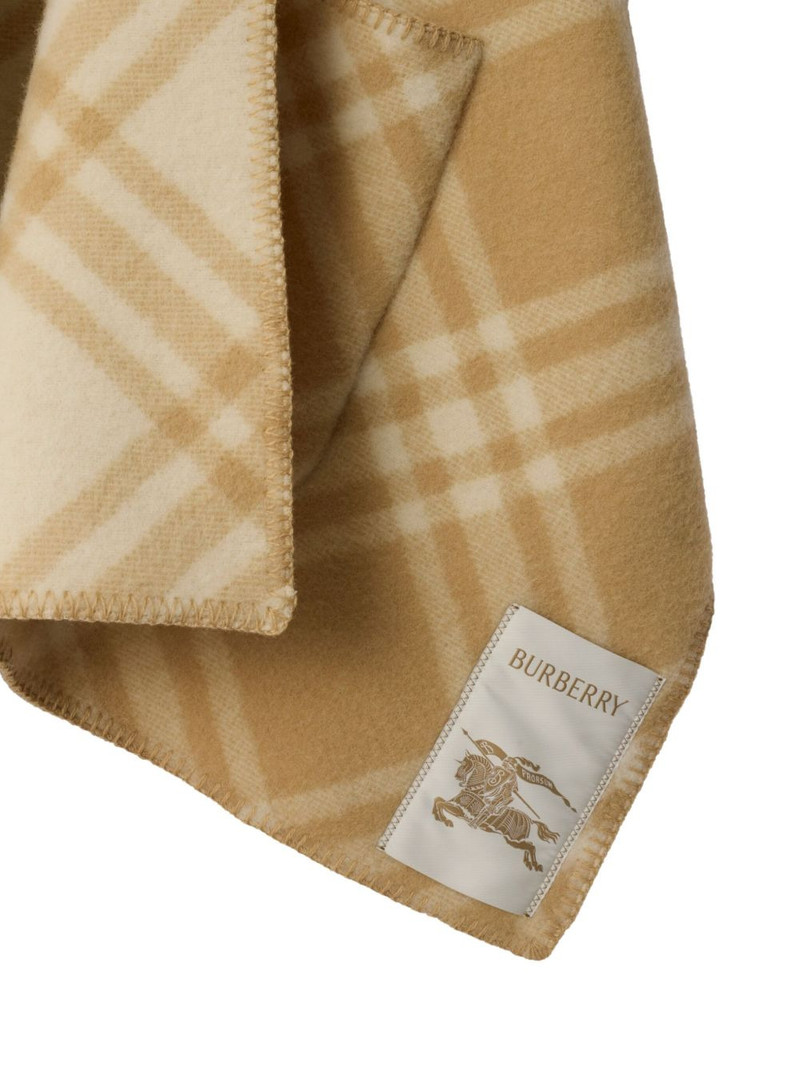 Burberry hooded check cape outlook