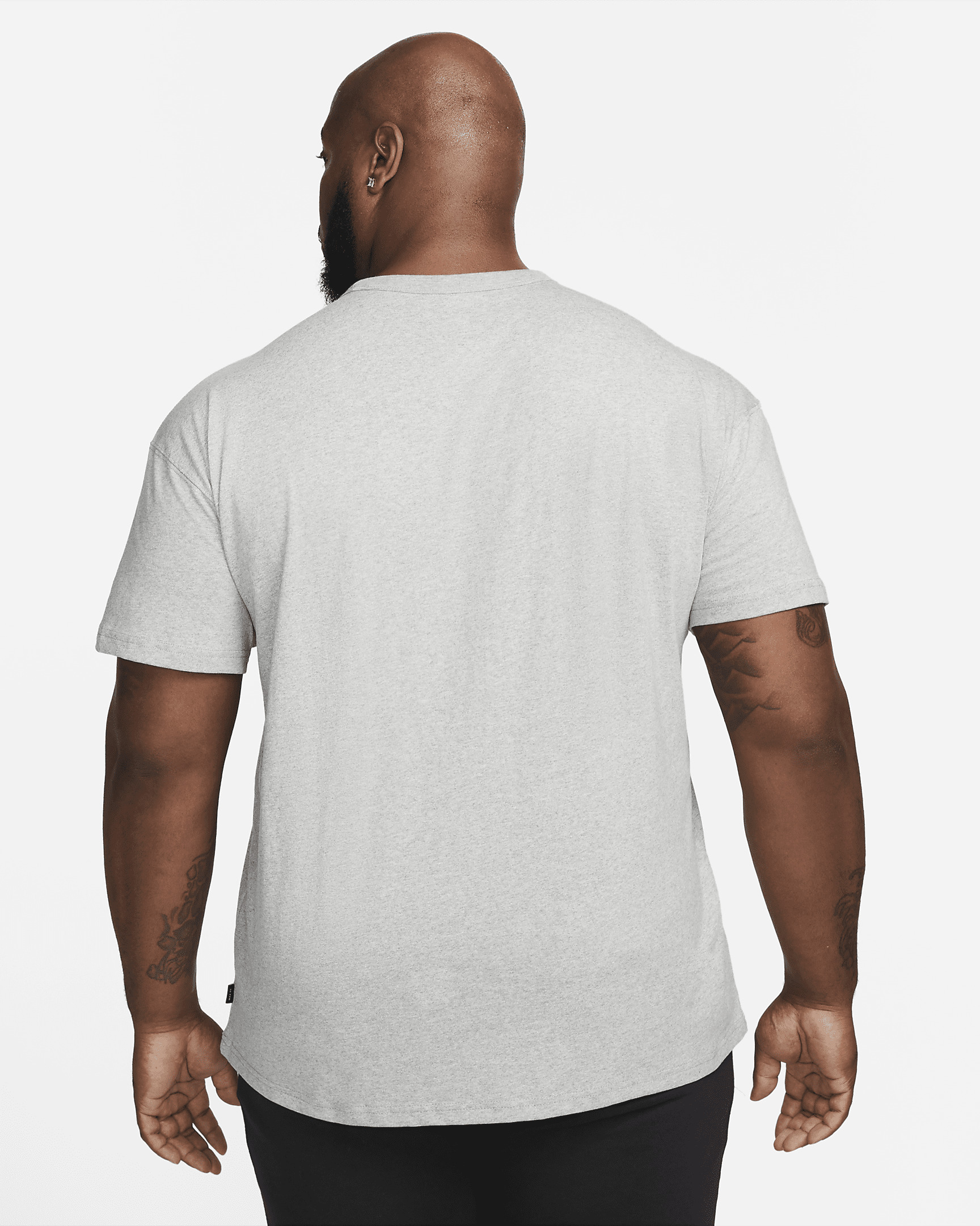 Nike Sportswear Premium Essentials Men's Pocket T-Shirt - 7
