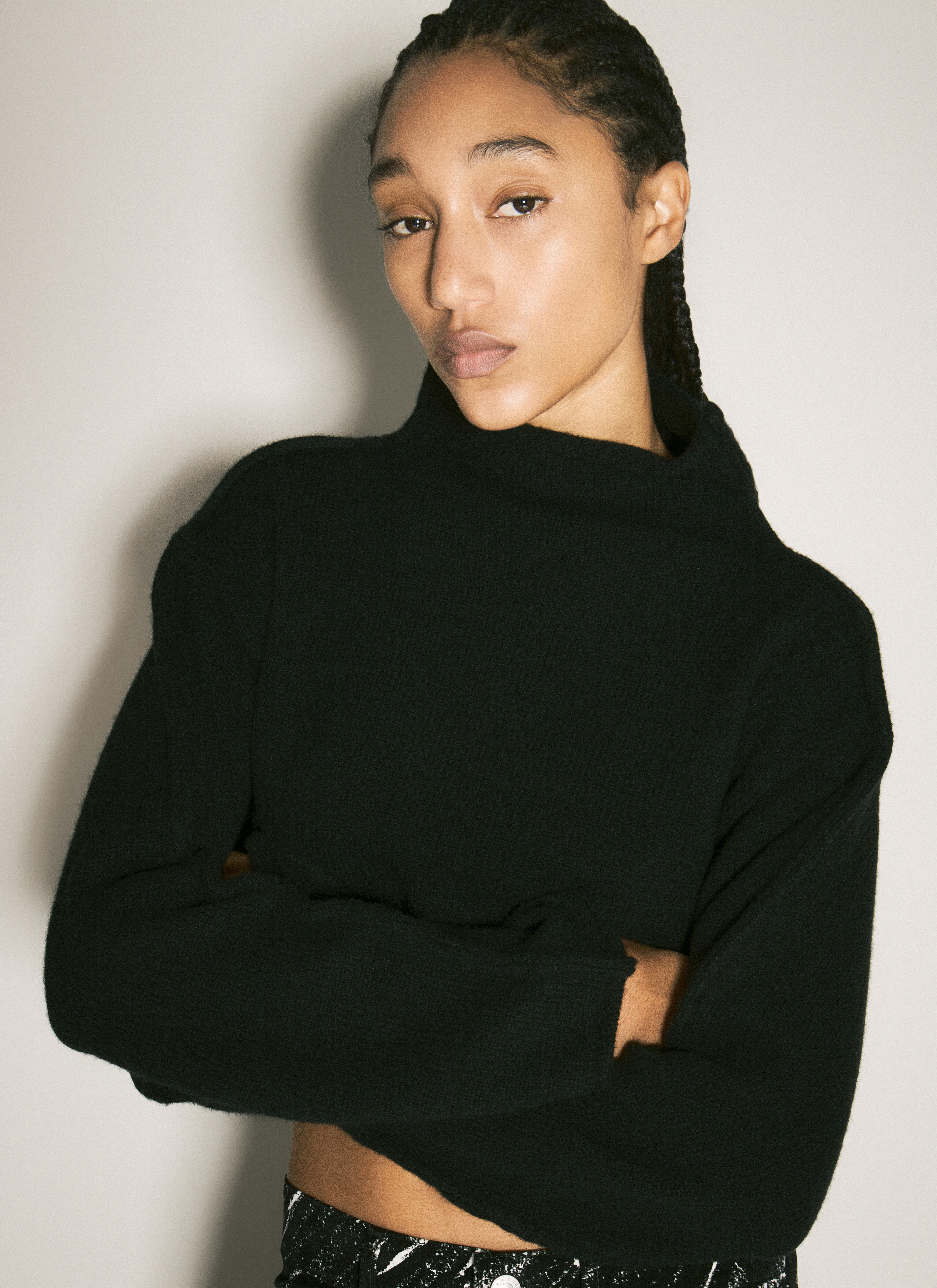 Turtleneck Cropped Sweater - 3
