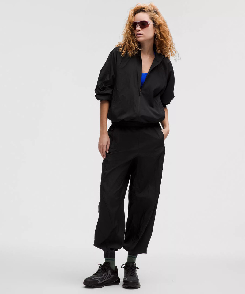 lululemon License to Train Lightweight Jacket outlook