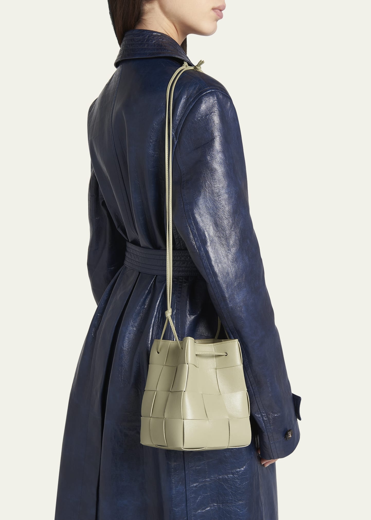 Cassette Intrecciato Leather Bucket Bag - 2