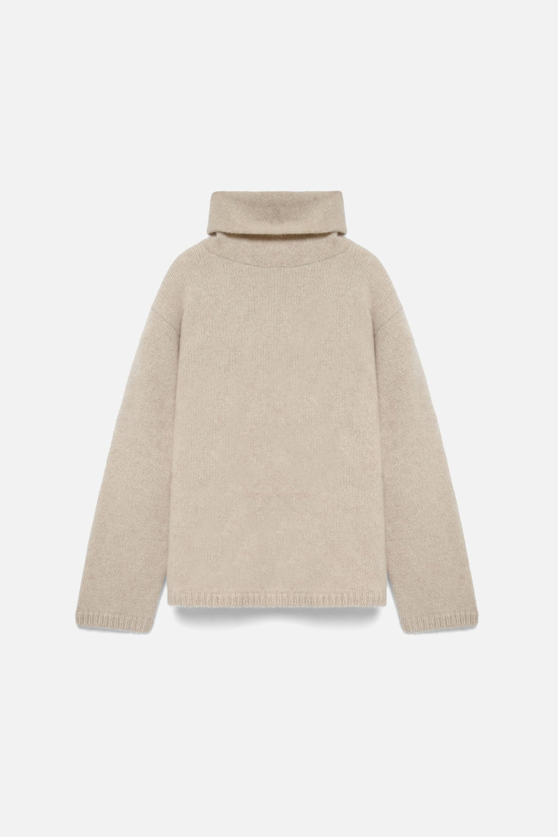 WOMEN'S SLOUCHY TURTLENECK 1