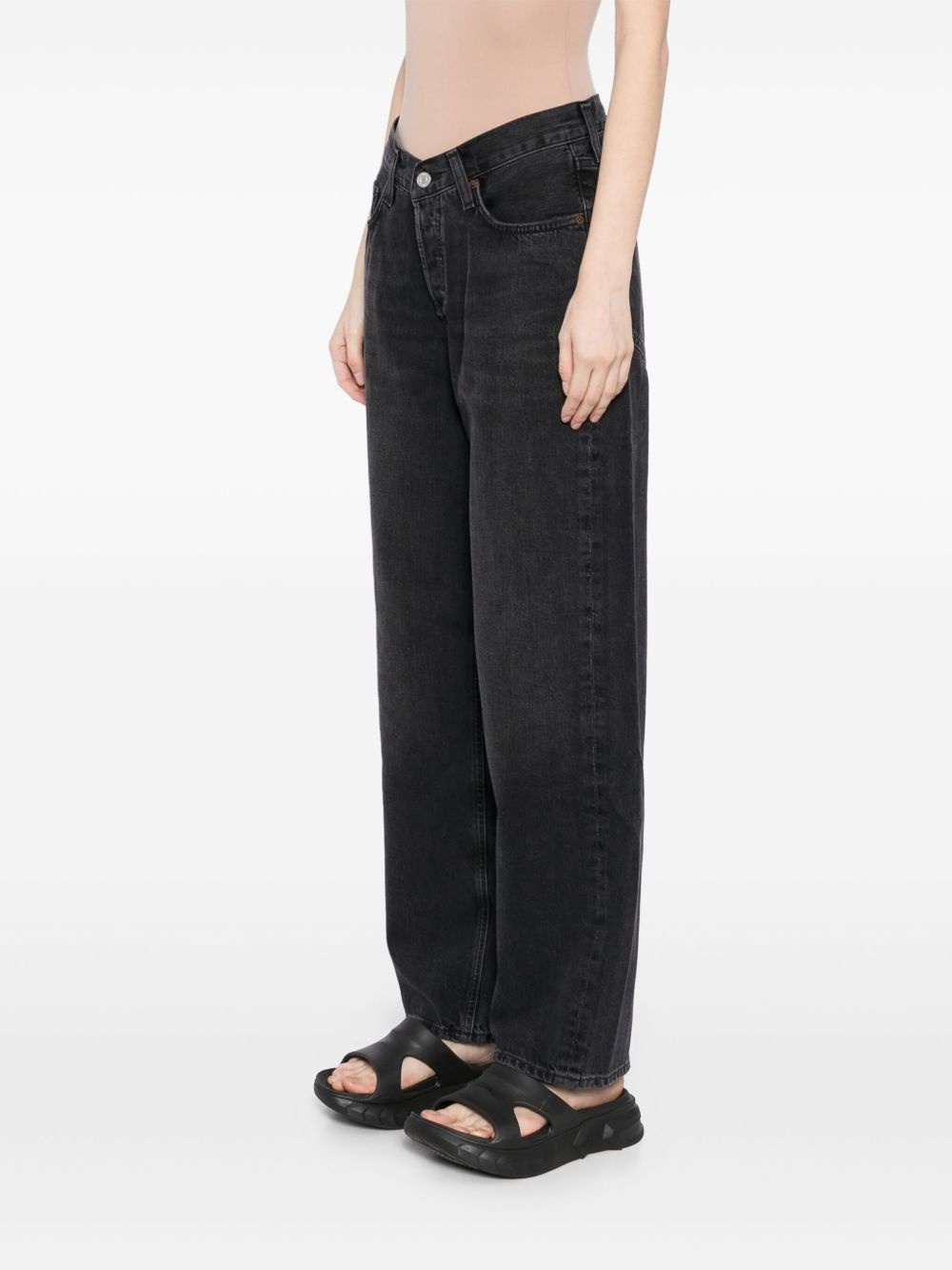 V-waist jeans - 3