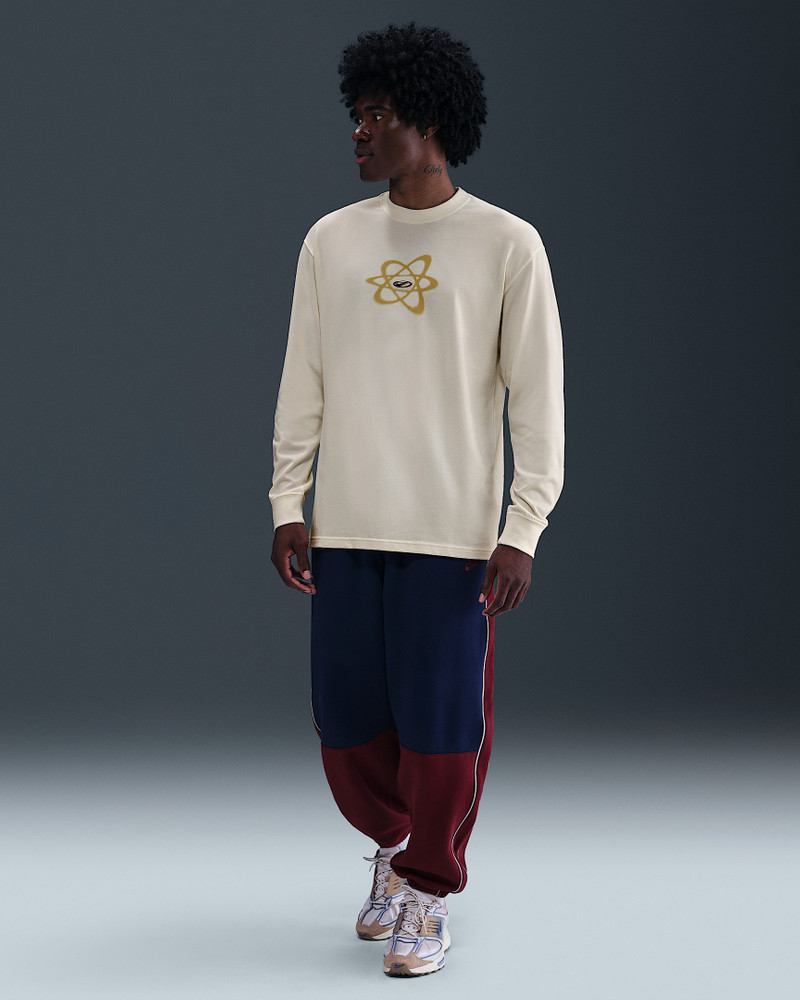 Nike Sportswear Long-Sleeve T-Shirt 4