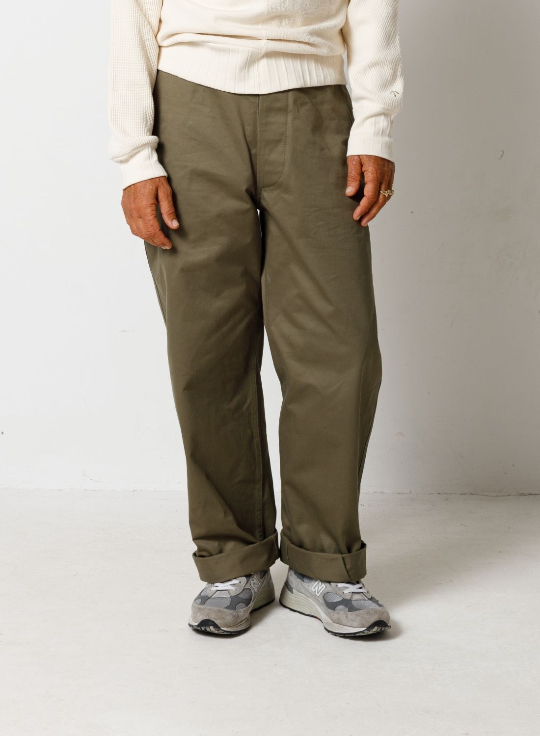 Basic Chino Pant in Green - 3