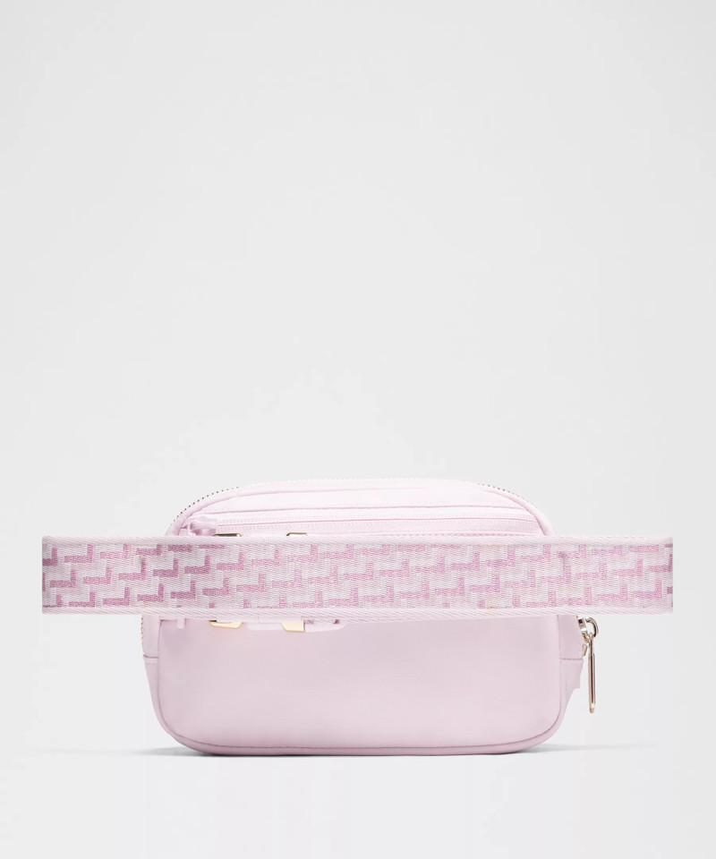 Everywhere Belt Bag 1L *L Monogram Metallic 3