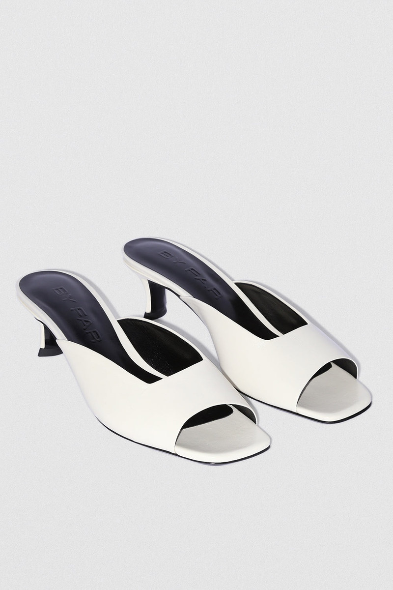 WENDY LIMEWASH CREASED LEATHER 2