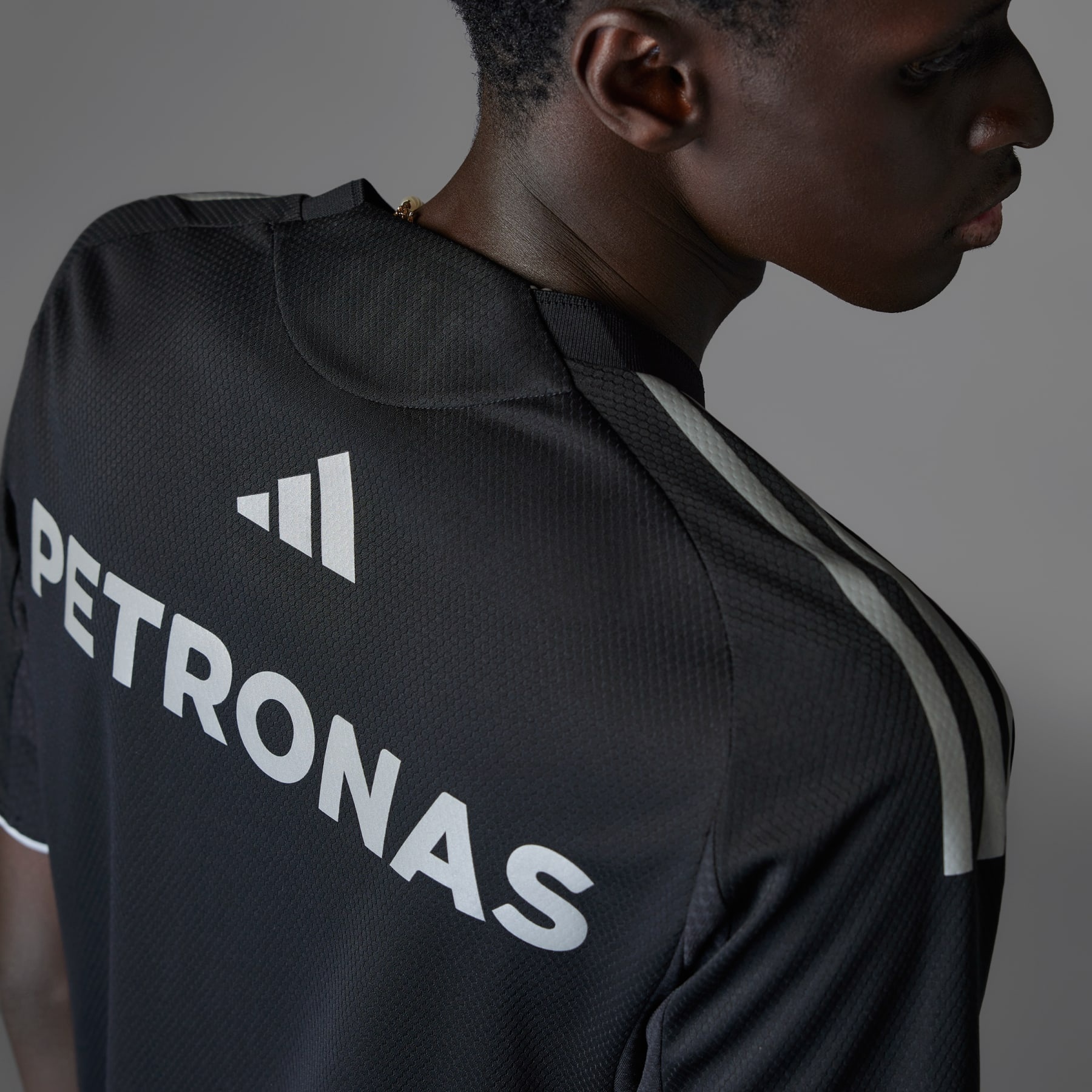 MERCEDES - AMG PETRONAS FORMULA ONE TEAM MECHANICS JERSEY - 8