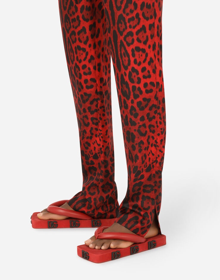 Silk jogging pants with leopard print - 5