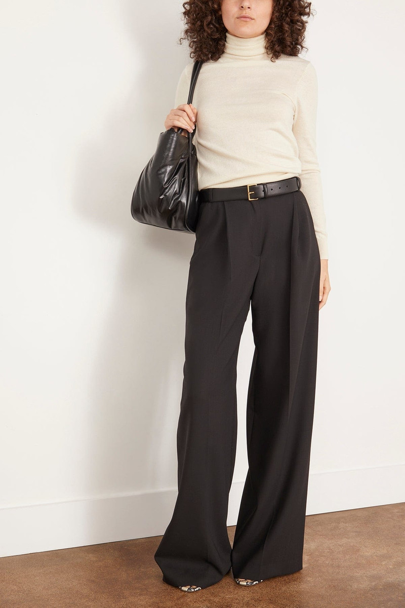 LA COLLECTION Frederica Knitted Top in Off White outlook