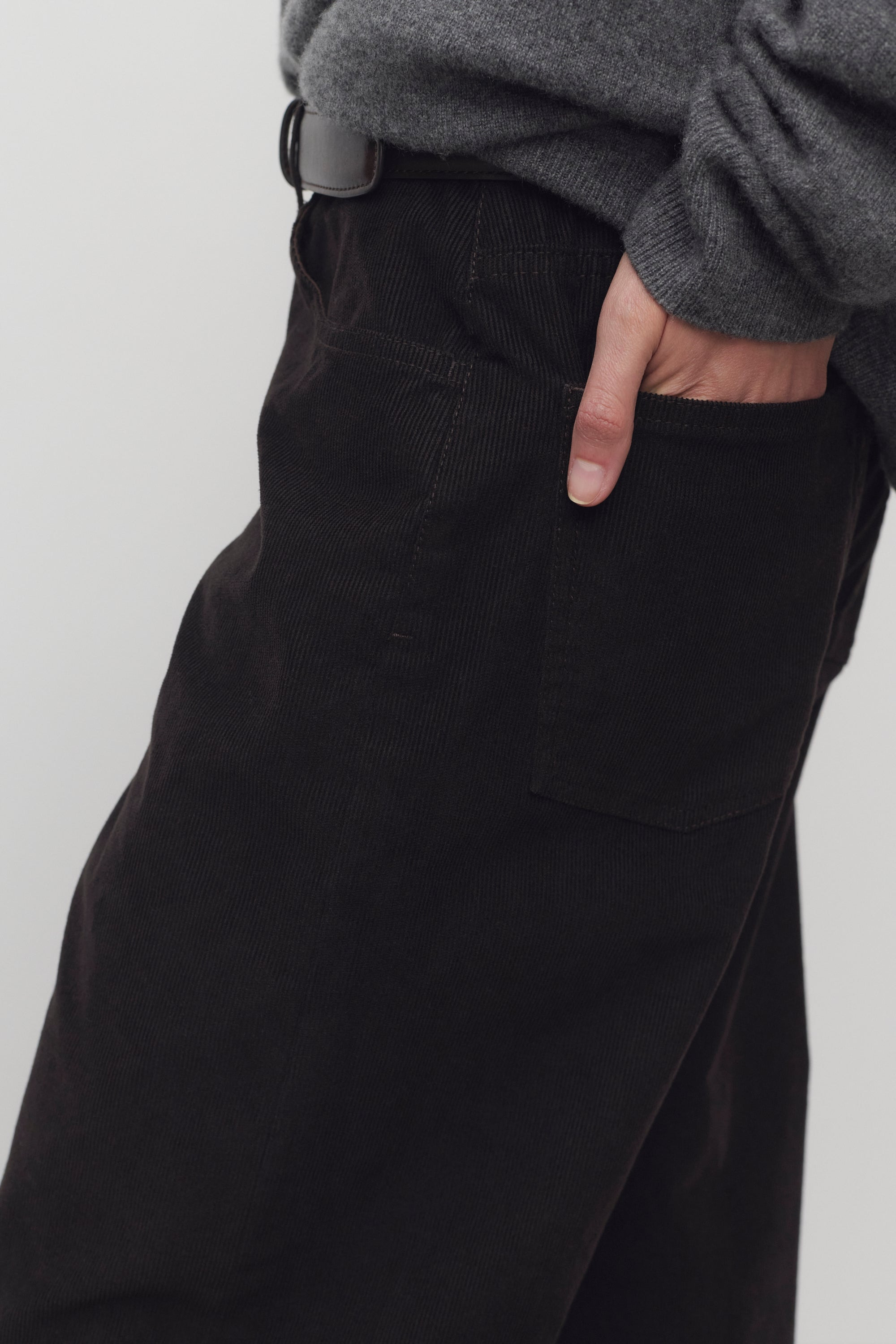 Eglitta Pant in Corduroy - 6