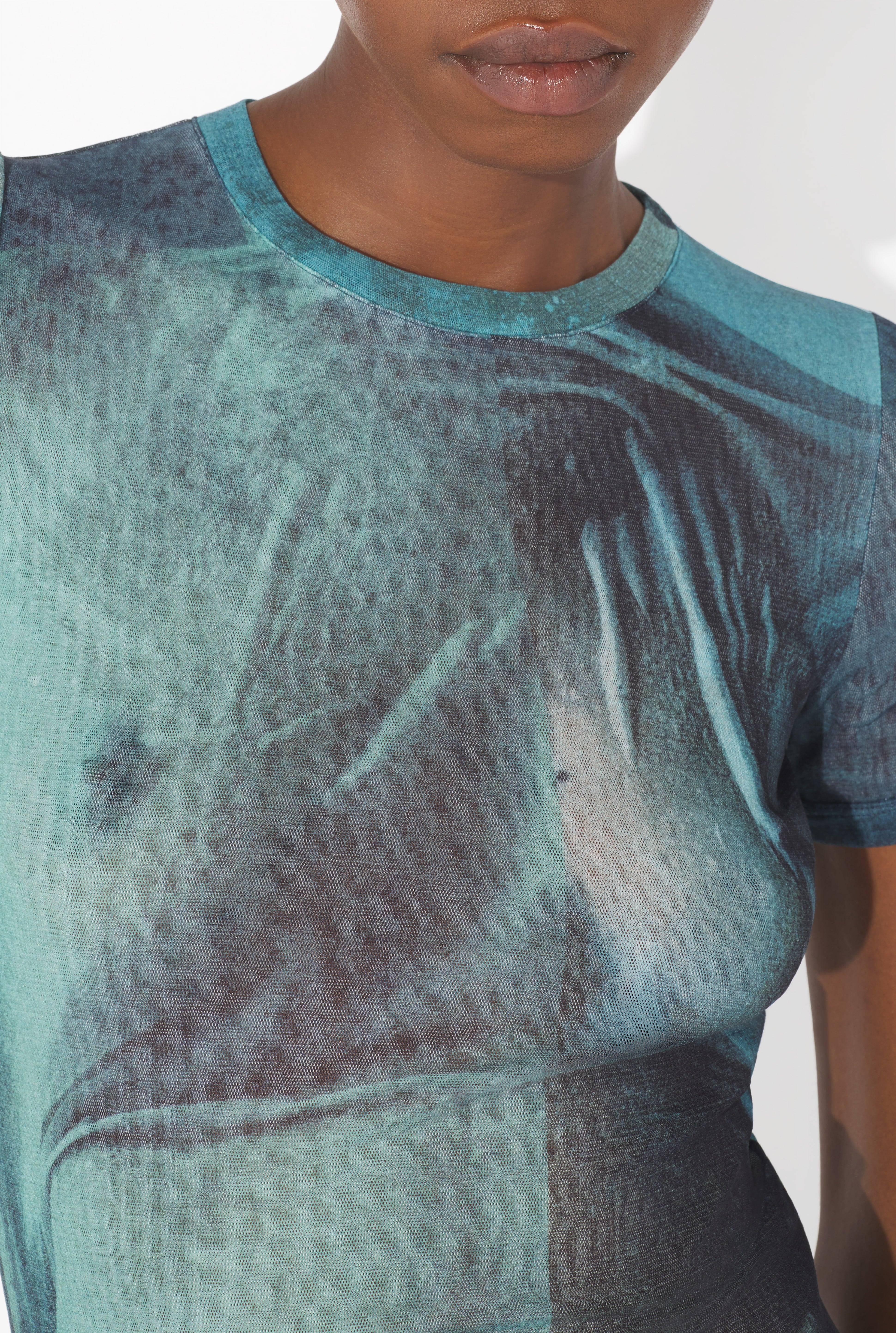 THE WATER BABY TEE - 4