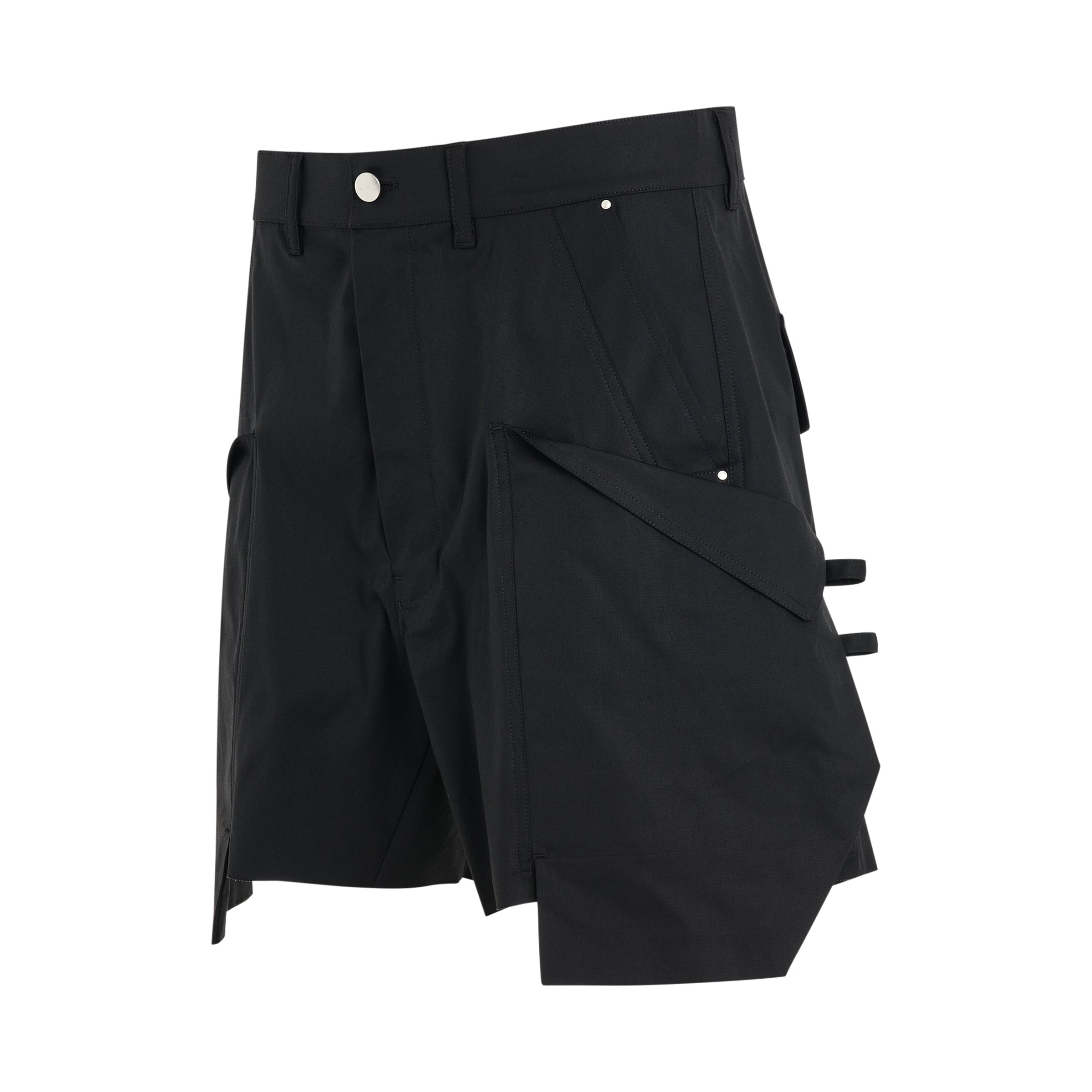 Stefan Cargo Shorts in Black - 2