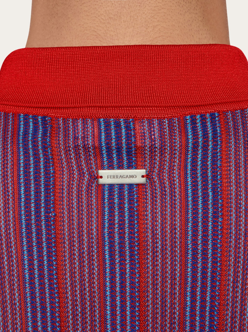 Polo with vertical stripes 6