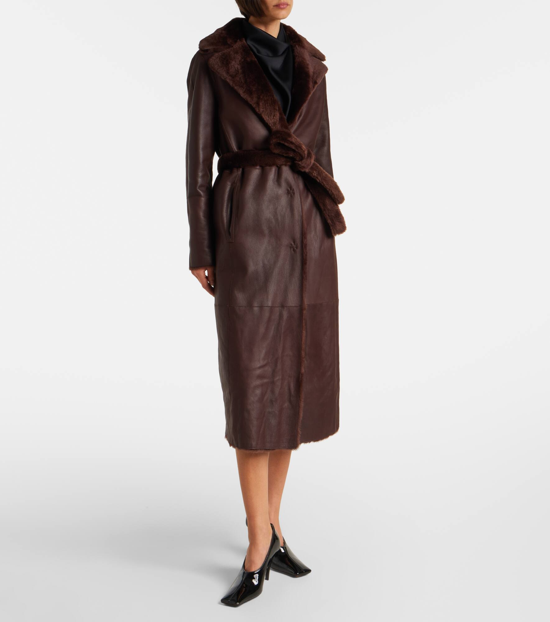 Belted reversible shearling coat - 7