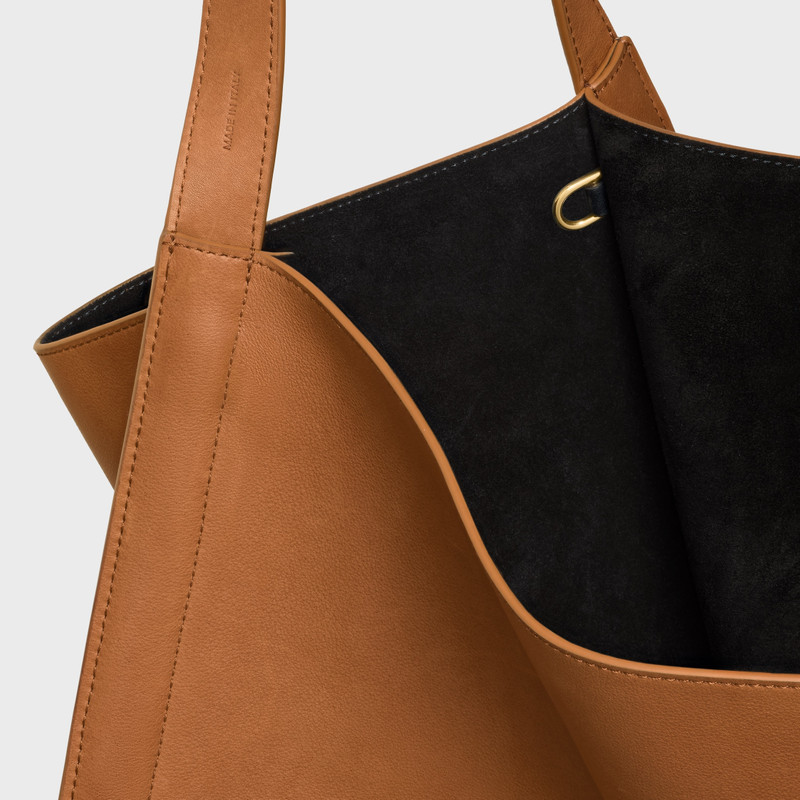 MEDIUM CUBO BAG IN SUPPLE CALFSKIN 4